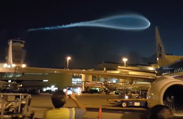 UFO Miami Airport - YouTube