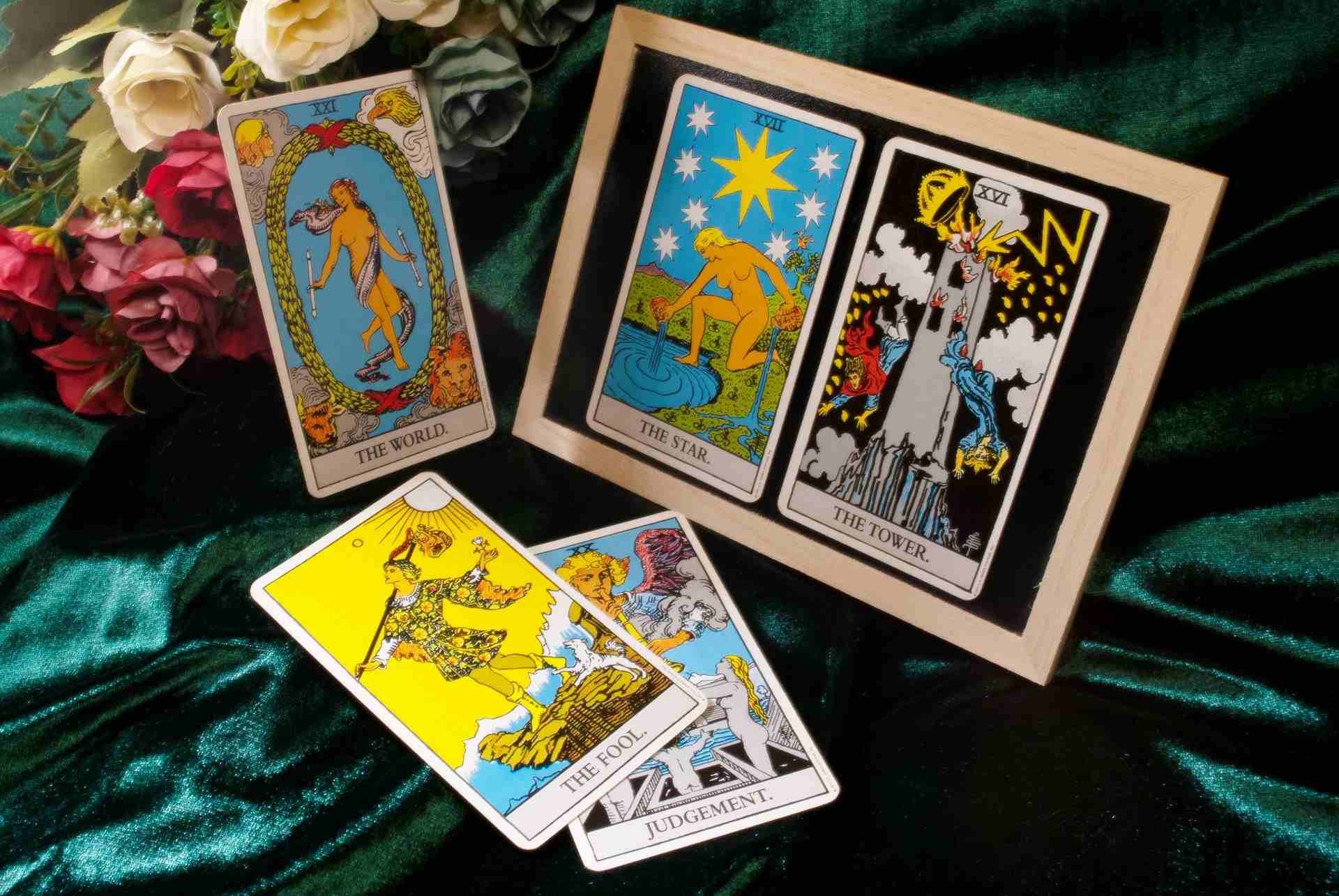 Tarot Card Readings, Regular playing cards Cartomancy, and Celebrities